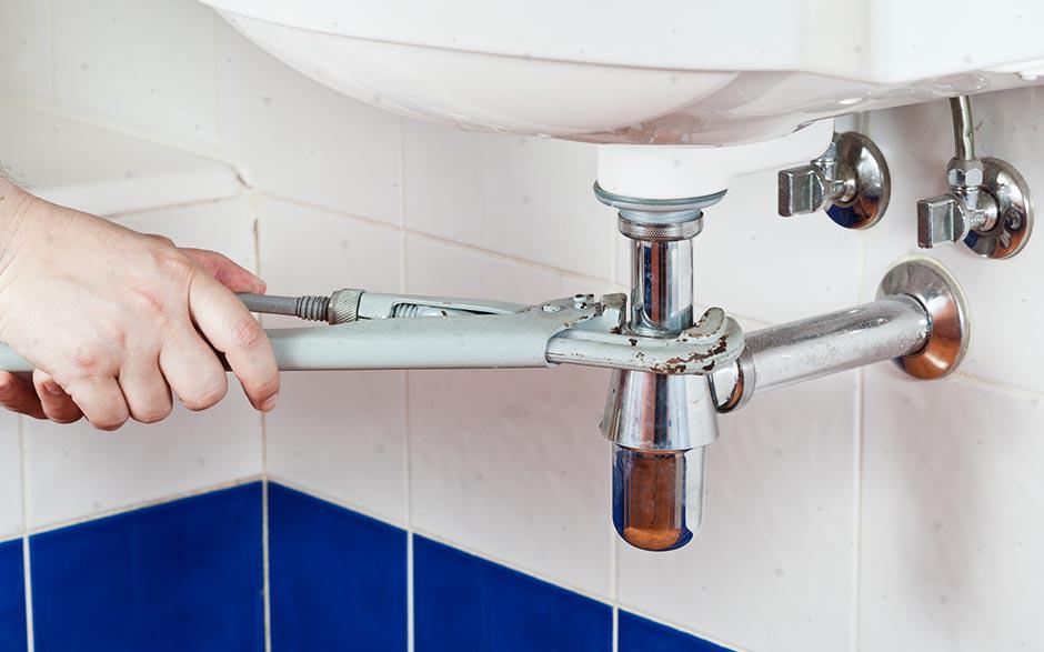 un plombier Montévrain